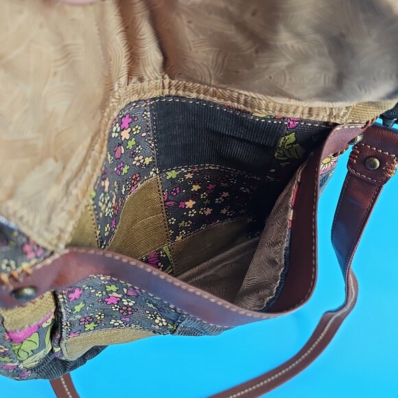 🌿 Sakroots Patchwork Canvas & Leather Crossbody - Picture 7 of 15